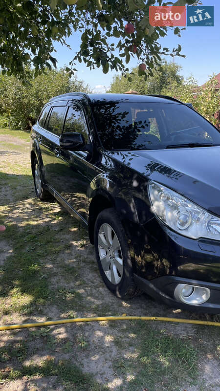 Универсал Subaru Outback 2010 в Киеве