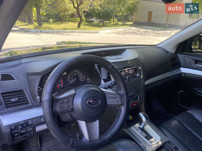 Універсал Subaru Outback 2011 в Кременчуці