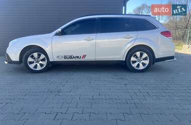 Универсал Subaru Outback 2013 в Сходнице