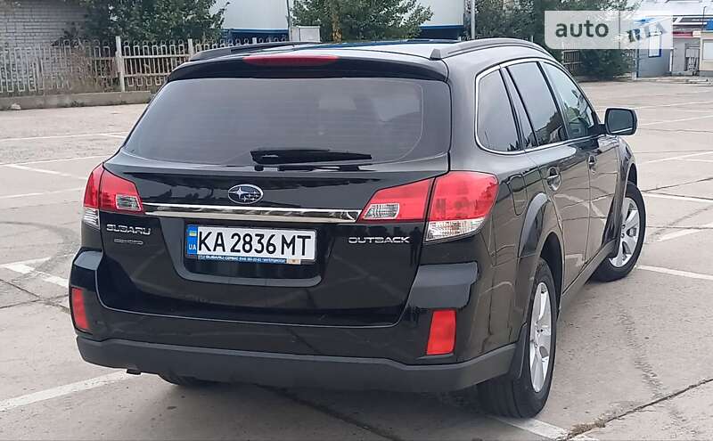 Універсал Subaru Outback 2011 в Южноукраїнську
