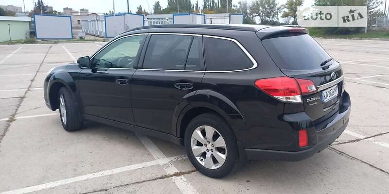 Універсал Subaru Outback 2011 в Южноукраїнську