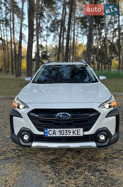 Внедорожник / Кроссовер Subaru Outback 2022 в 