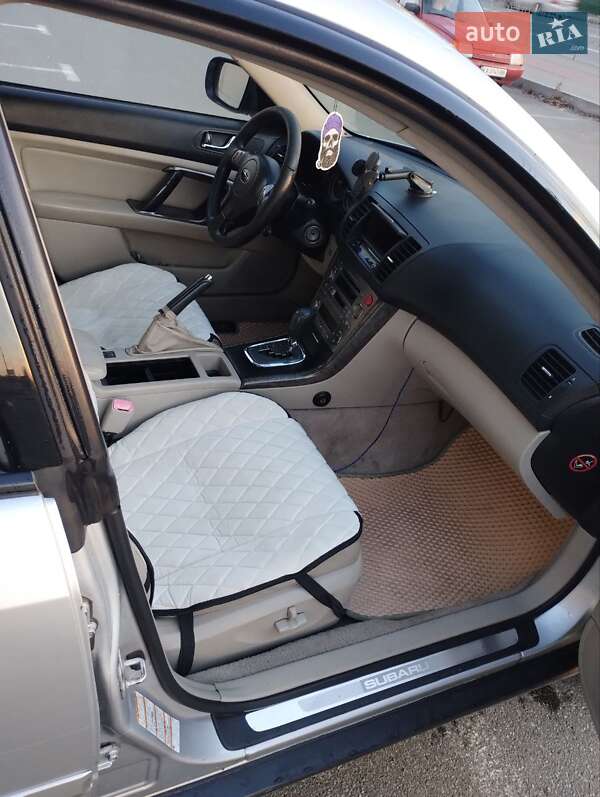 Универсал Subaru Outback 2005 в Киеве