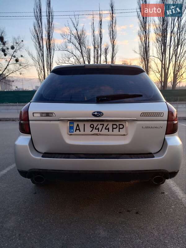 Универсал Subaru Outback 2005 в Киеве