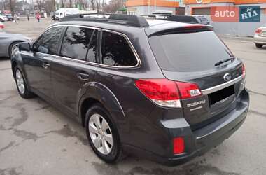 Універсал Subaru Outback 2010 в Києві