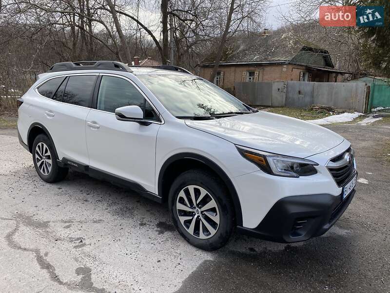 Внедорожник / Кроссовер Subaru Outback 2022 в Полтаве