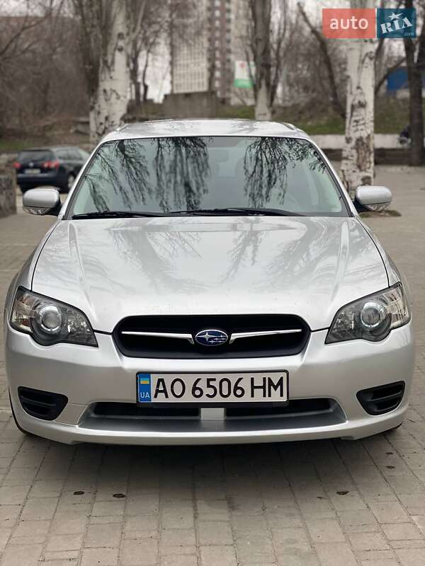 Універсал Subaru Outback 2004 в Дніпрі