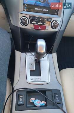 Универсал Subaru Outback 2014 в Сторожинце