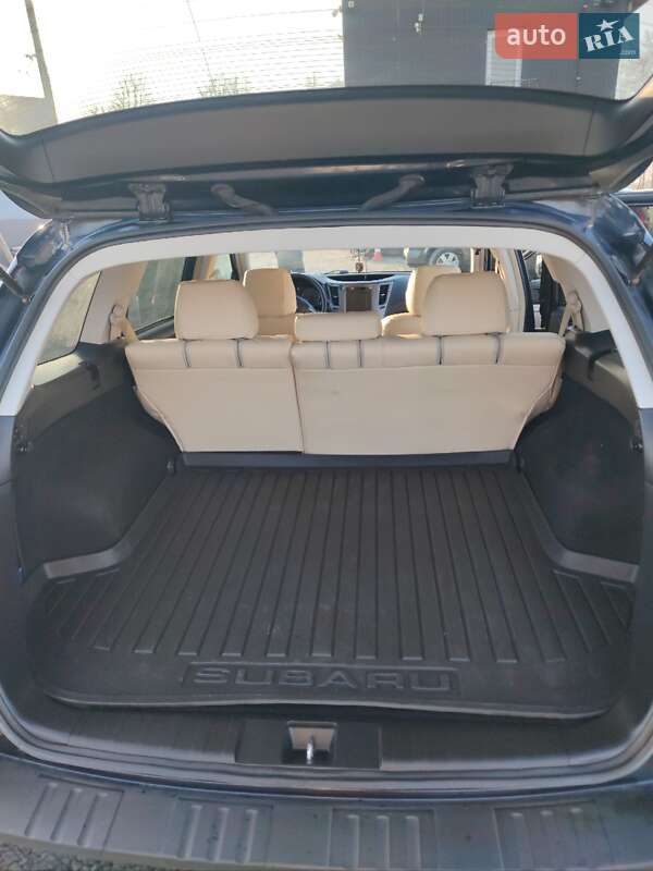 Универсал Subaru Outback 2014 в Сторожинце
