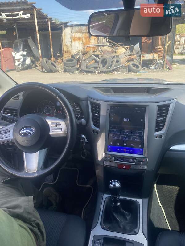 Универсал Subaru Outback 2010 в Николаеве