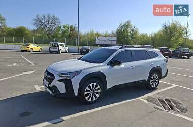 Позашляховик / Кросовер Subaru Outback 2022 в 