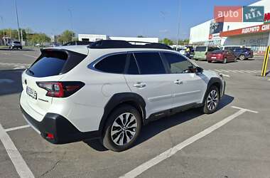 Позашляховик / Кросовер Subaru Outback 2022 в 