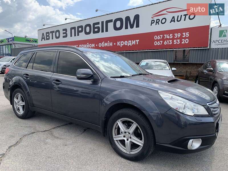 Универсал Subaru Outback 2010 в 