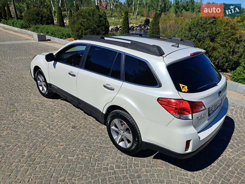 Універсал Subaru Outback 2013 в 