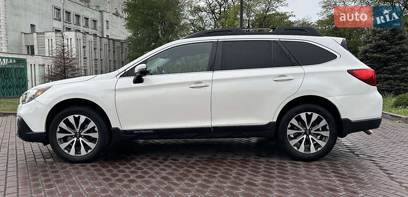 Універсал Subaru Outback 2015 в Дніпрі