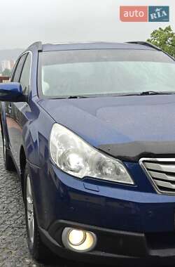 Универсал Subaru Outback 2011 в 
