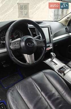 Универсал Subaru Outback 2011 в 
