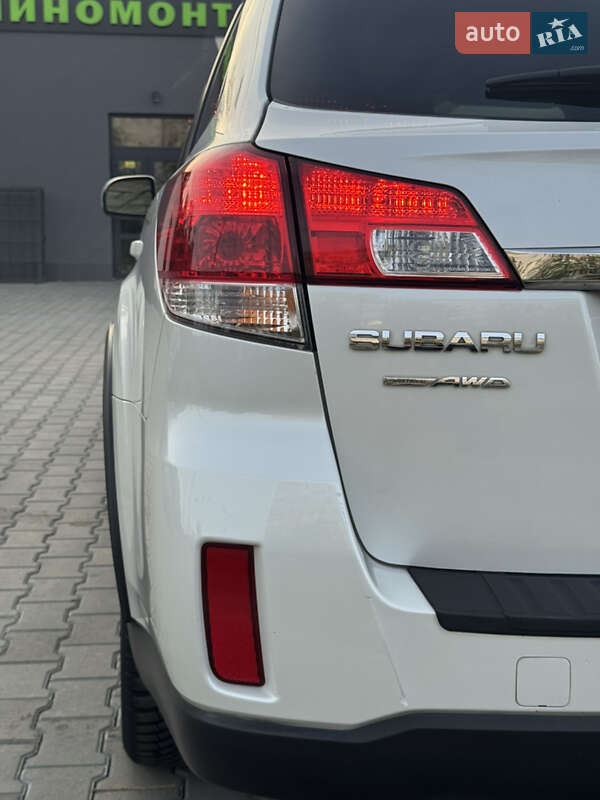 Універсал Subaru Outback 2010 в Миколаєві