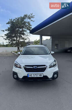 Универсал Subaru Outback 2018 в 