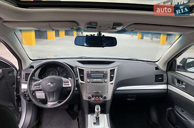Универсал Subaru Outback 2012 в 