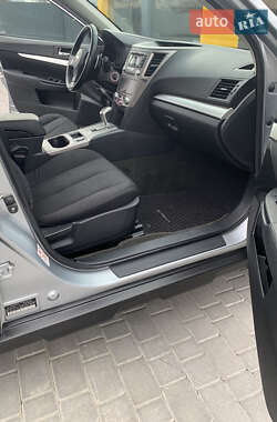 Универсал Subaru Outback 2012 в 
