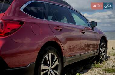 Универсал Subaru Outback 2018 в 