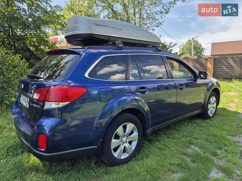 Універсал Subaru Outback 2011 в Черкасах