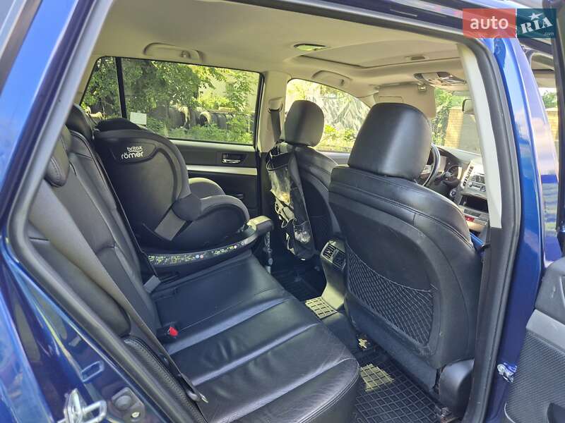 Універсал Subaru Outback 2011 в Черкасах