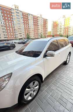 Универсал Subaru Outback 2011 в Лимане