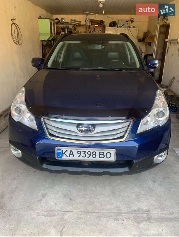Subaru Outback 2011