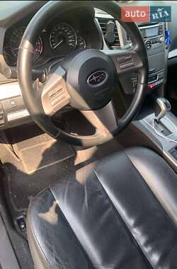 Универсал Subaru Outback 2011 в 