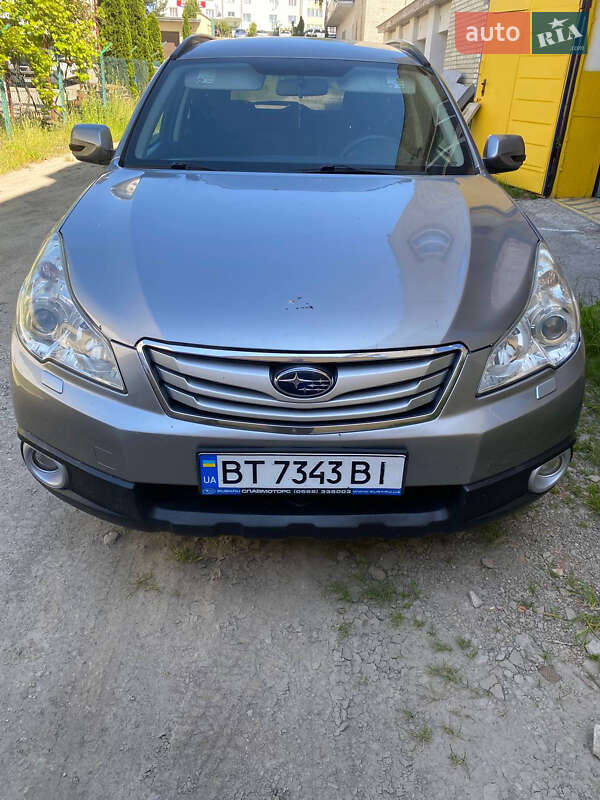 Subaru Outback 2011