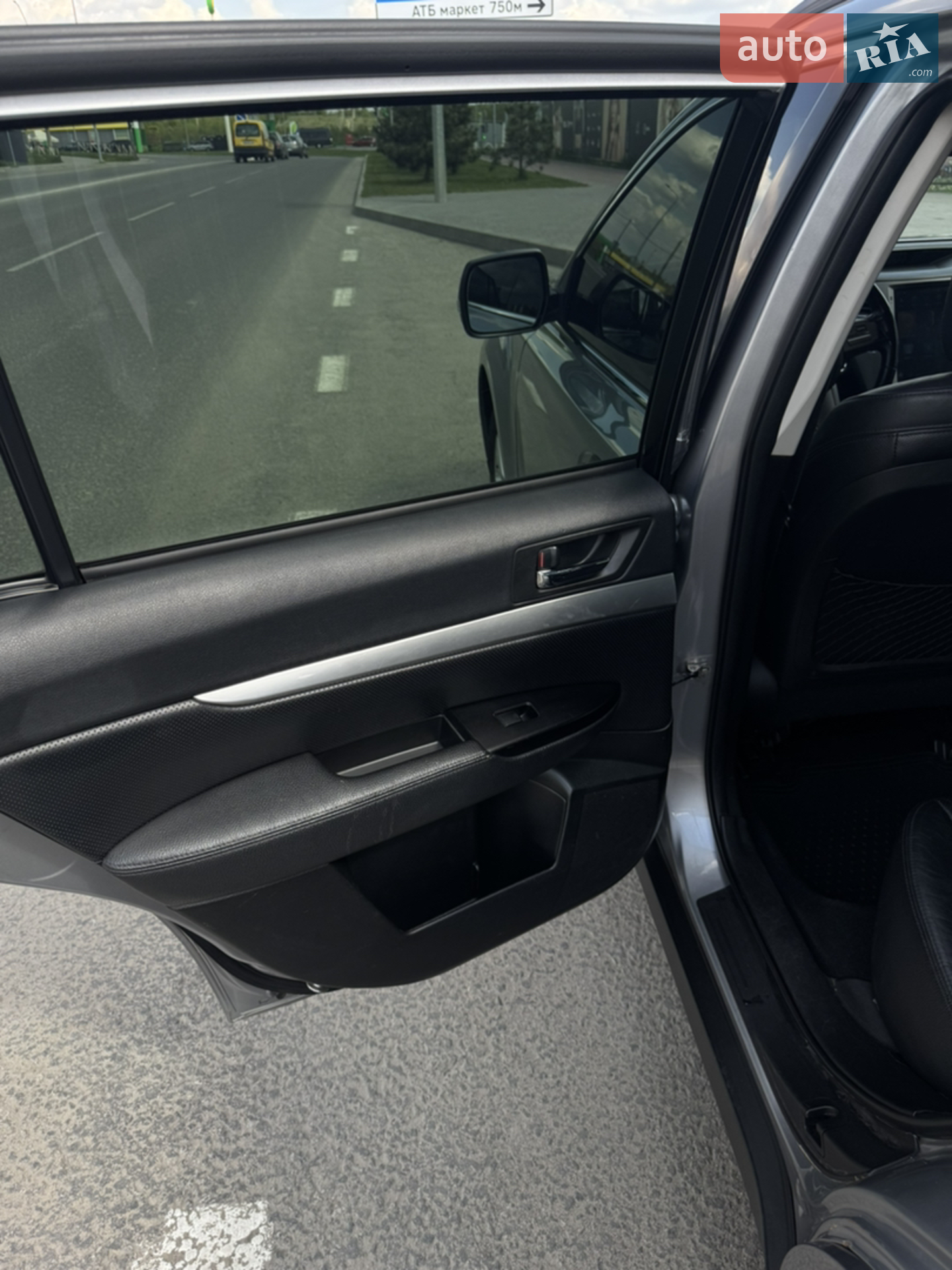 2011 Subaru Outback - мініатюра 11