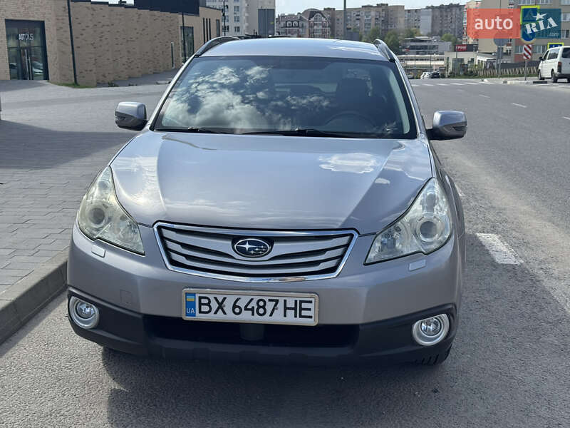 Универсал Subaru Outback 2011 в Хмельницком