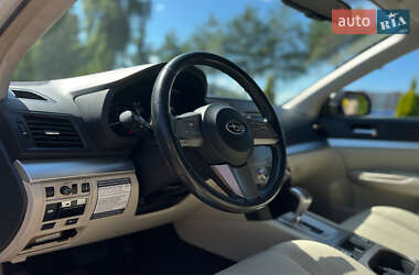 Універсал Subaru Outback 2010 в 