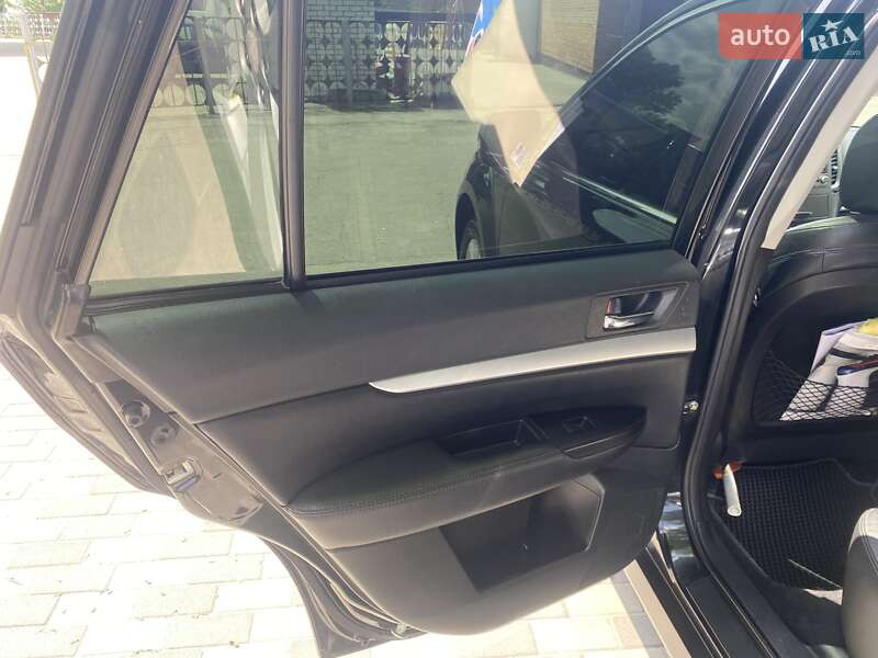 Универсал Subaru Outback 2010 в Лубнах