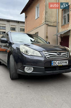 Универсал Subaru Outback 2010 в Львове