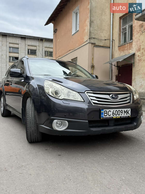 Subaru Outback 2010