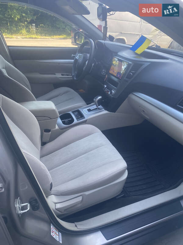Универсал Subaru Outback 2014 в Тернополе