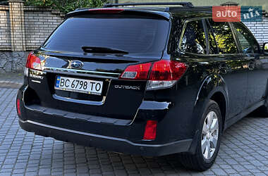 Универсал Subaru Outback 2011 в 
