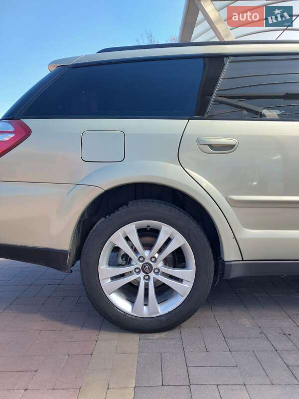 Універсал Subaru Outback 2007 в Рівному