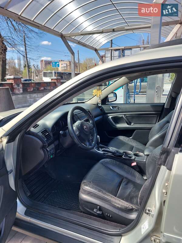 Універсал Subaru Outback 2007 в Рівному