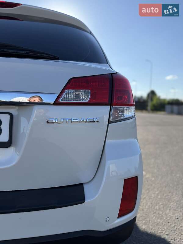 Универсал Subaru Outback 2010 в Вознесенске