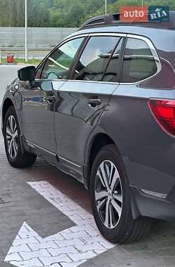 Универсал Subaru Outback 2017 в 