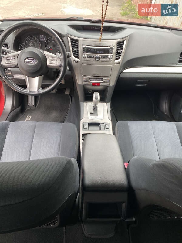 Універсал Subaru Outback 2010 в Києві