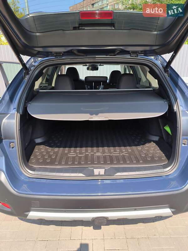 Внедорожник / Кроссовер Subaru Outback 2022 в Днепре