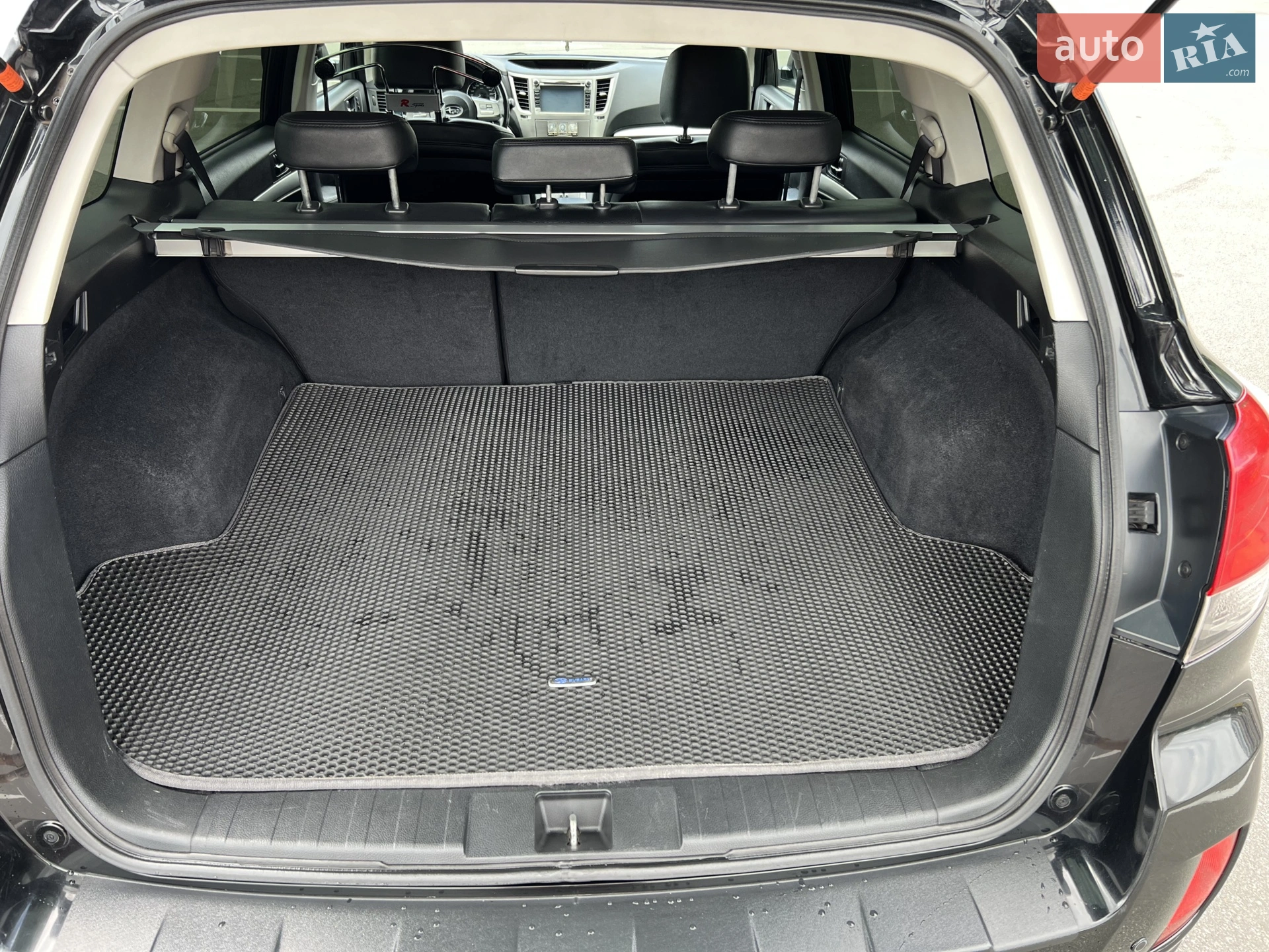 2010 Subaru Outback - мініатюра 11