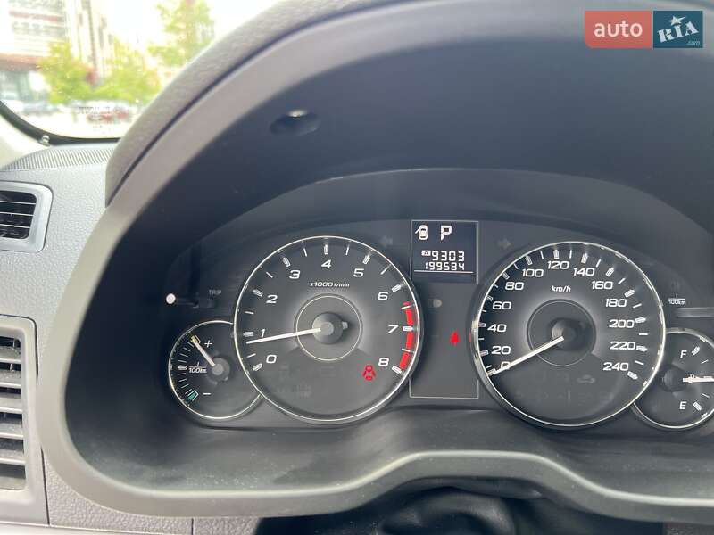 Универсал Subaru Outback 2010 в Киеве