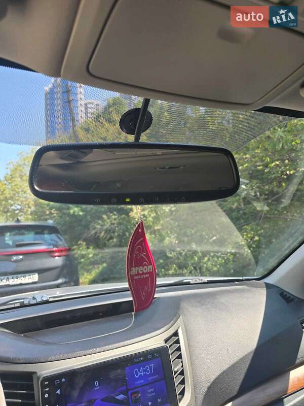 Универсал Subaru Outback 2012 в Киеве