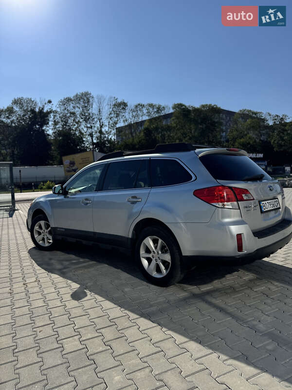 Универсал Subaru Outback 2013 в Тернополе